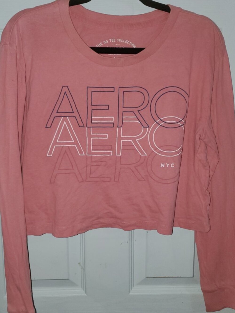 Aero  cropped pink sweater